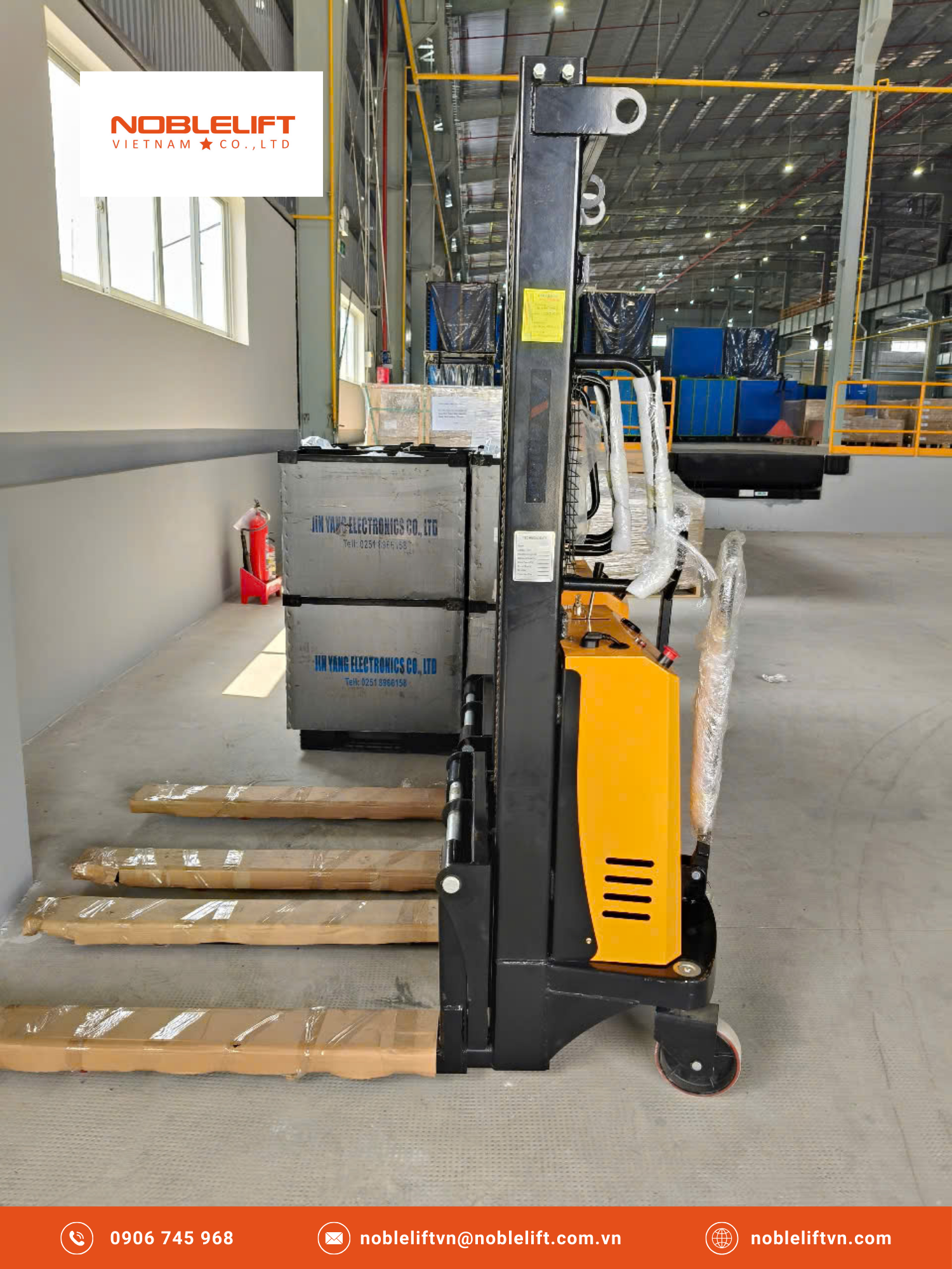 XE NÂNG BẰNG ĐIỆN VÀ ĐẨY BẰNG TAY CDSD15/35