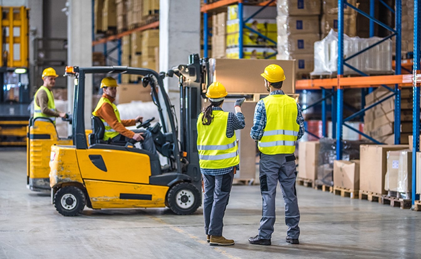 Kinh nghiệm vận hành, sử dụng xe nâng điện đúng cách và an toàn