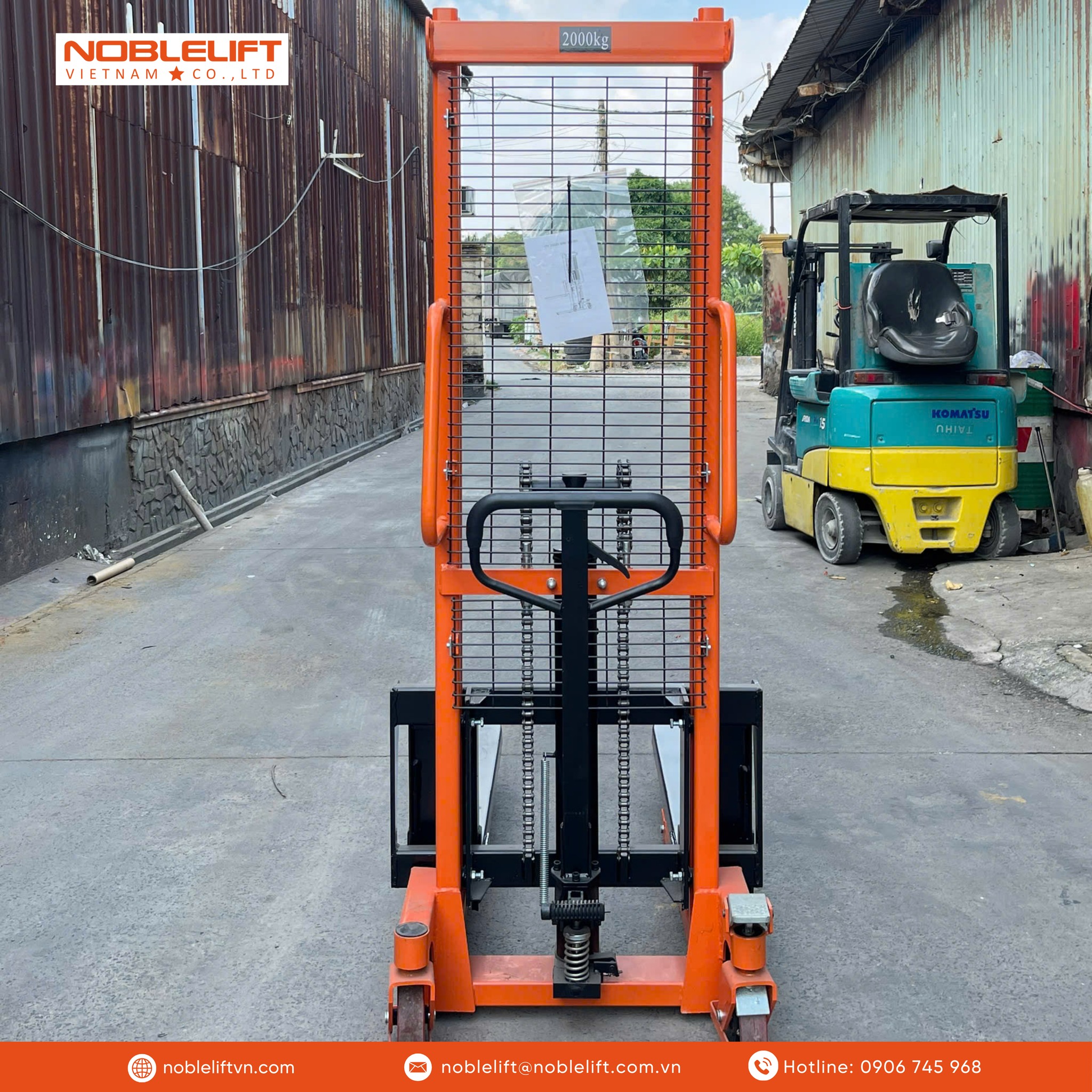 XE NÂNG TAY CAO 2 TẤN, CAO 1600MM