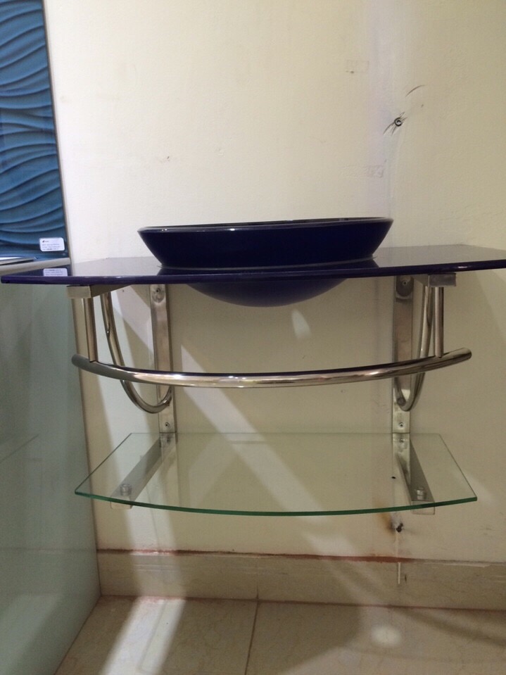 Lavabo làm bằng kính in hoa văn 02