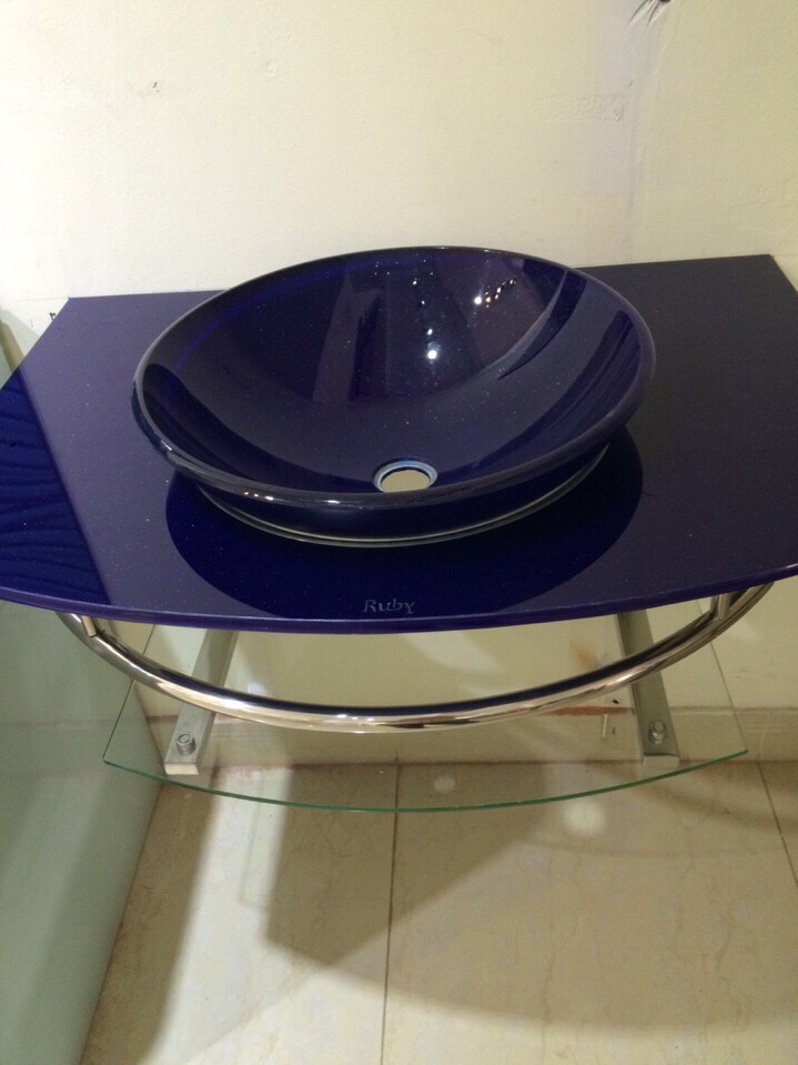 Lavabo làm bằng kính in hoa văn 03