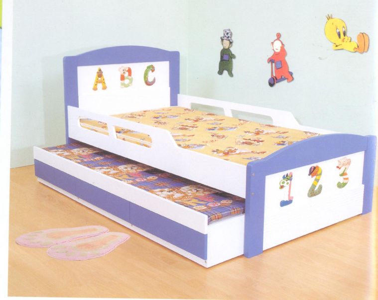Giường ngủ em bé HY GN01