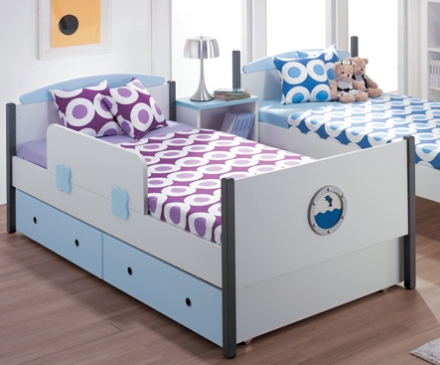 Giường ngủ em bé HY GN03