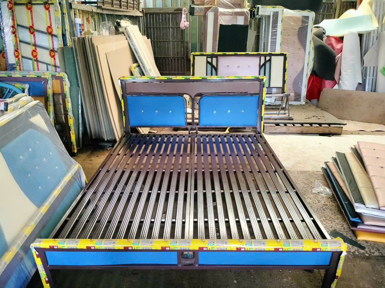 Giường sắt 02