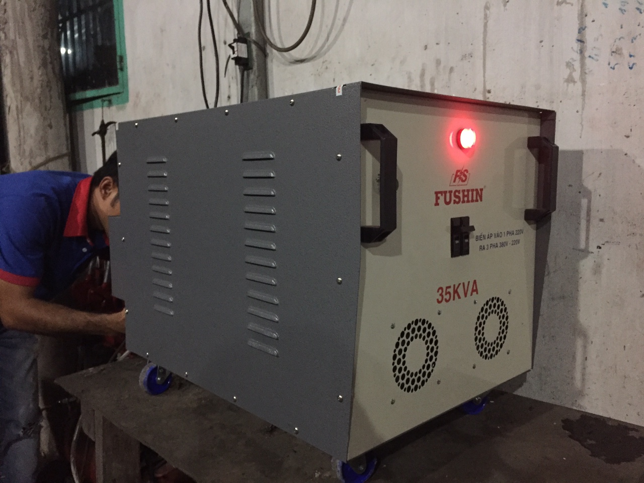 hình hoạt động 1, máy biến áp 1pha ra 3pha