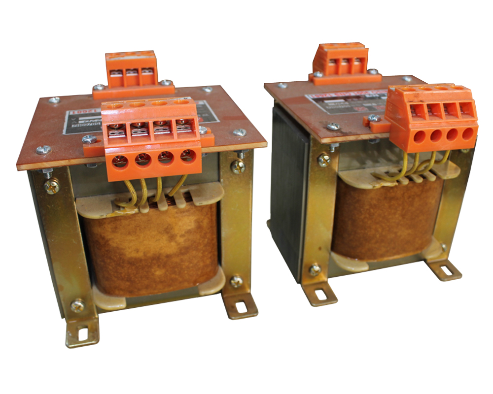 Biến áp tự ngẫu 380V/220V - 4.4KVA(20A)