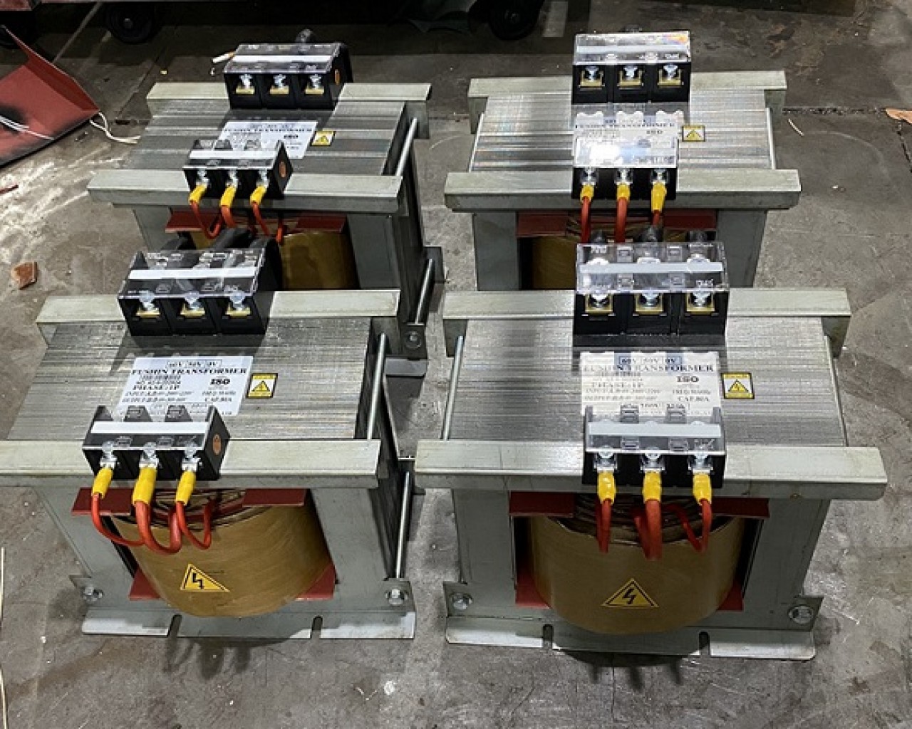 Biến áp cách ly vào 200V/220V ra 50V/60V - 80A