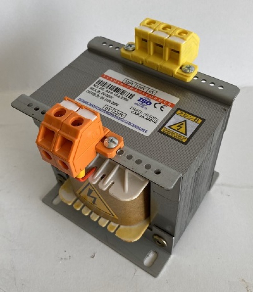 Biến áp cách ly vào 220V ra 220V 110V - 2A (440VA)