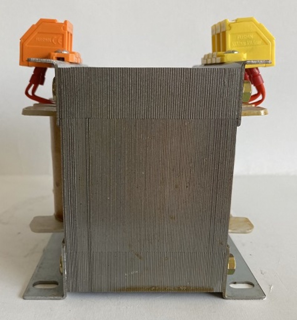 Biến áp cách ly vào 220V ra 220V 110V - 3A(660VA)