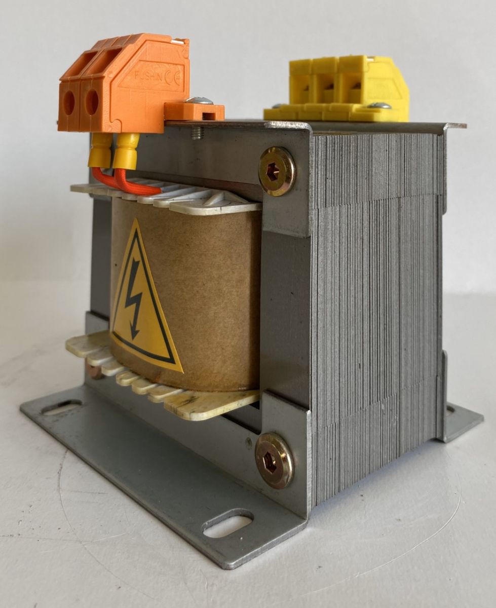 Biến áp cách ly vào 220V ra 220V 110V - 1A (220VA)