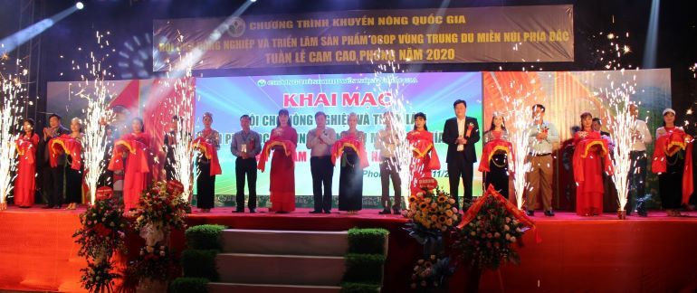 Hòa Bình: Khai mạc Hội chợ Nông nghiệp và triển lãm sản phẩm OCOP vùng trung du miền núi phía Bắc