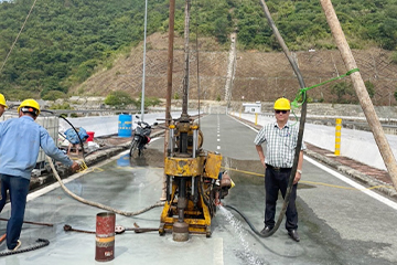 Khoan phụt xử lý nền móng công trình