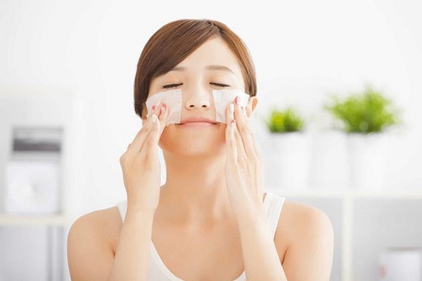 Differentiate between skin care for acne and dry skin