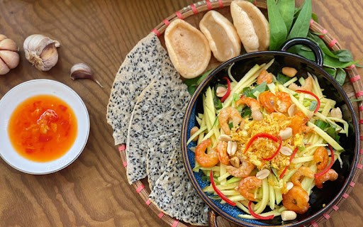 CÁCH LÀM GỎI XOÀI TÔM KHÔ CHO CẢ GIA ĐÌNH