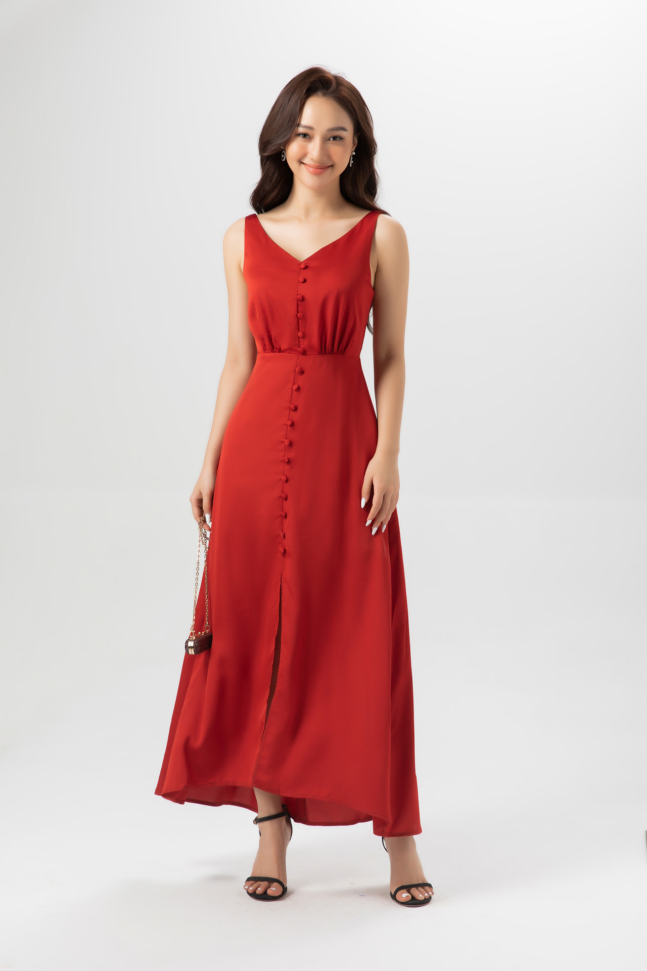 Đầm maxi lụa cổ tim 