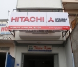 Bảng hiệu Hitachi