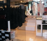 Nội thất showroom 2en 5