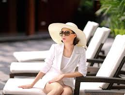 Những kiểu vest trắng thời thượng cho mùa thu 2015