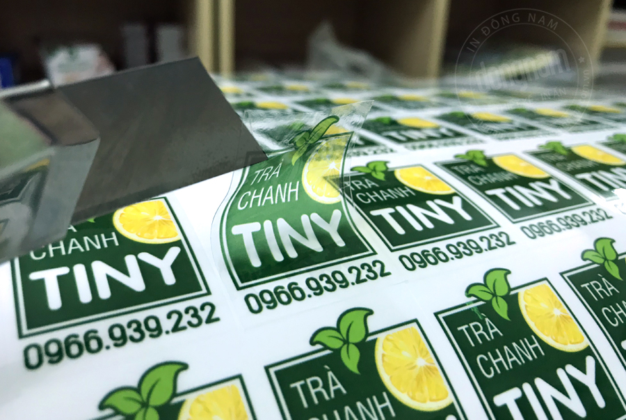 Decal nhựa