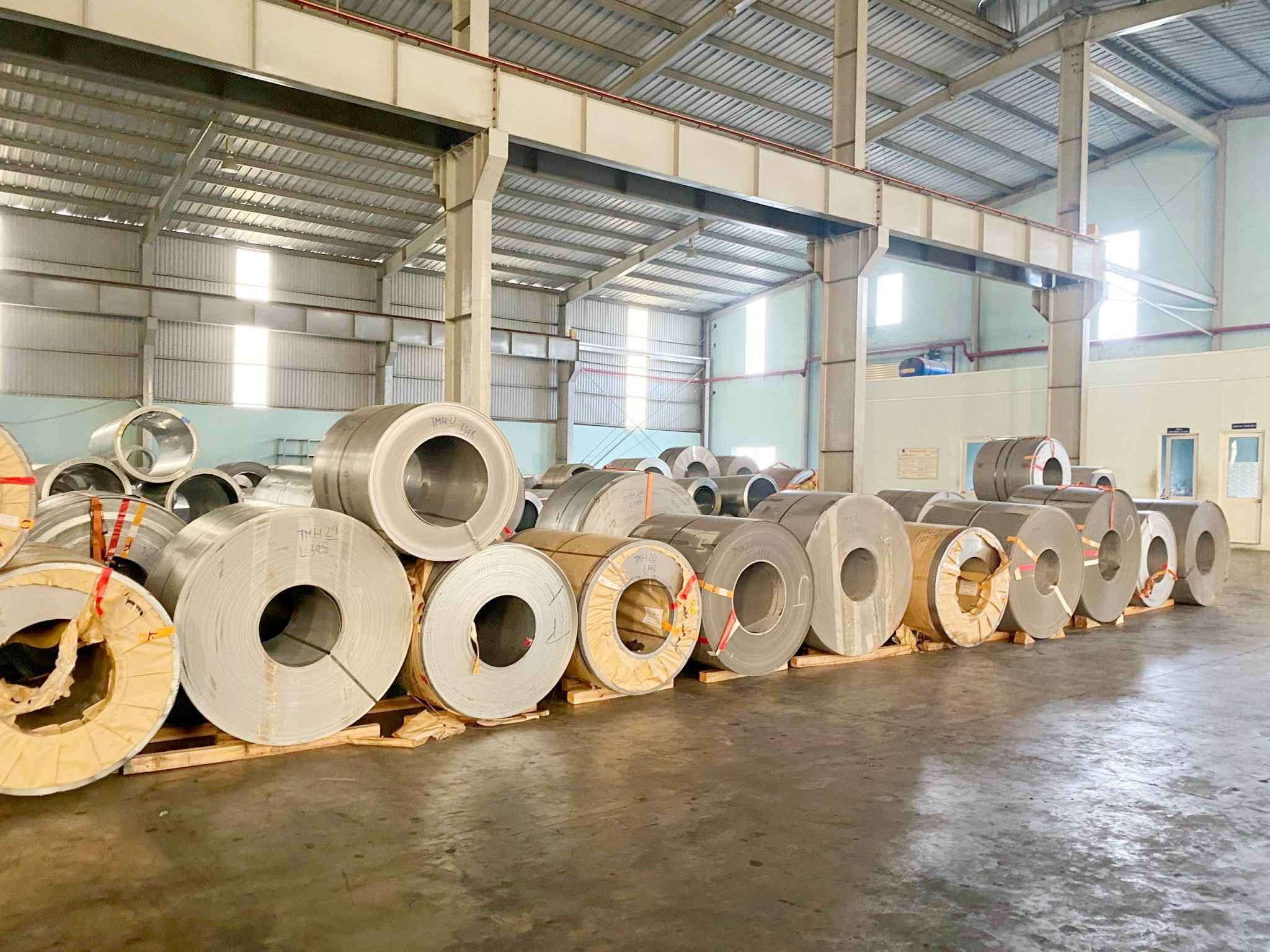Tôn Nhũ Xám - Mạ Chì - GA ( Gavalnneal steel coil)