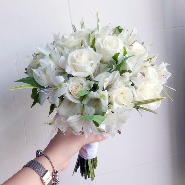 Hoa Cầm Tay Cô Dâu Kim Cương