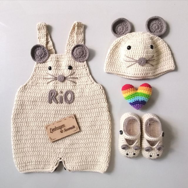 Quần áo đan len trẻ em