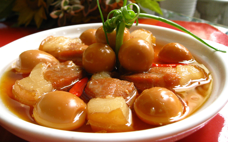 THỊT KHO HỘT VỊT