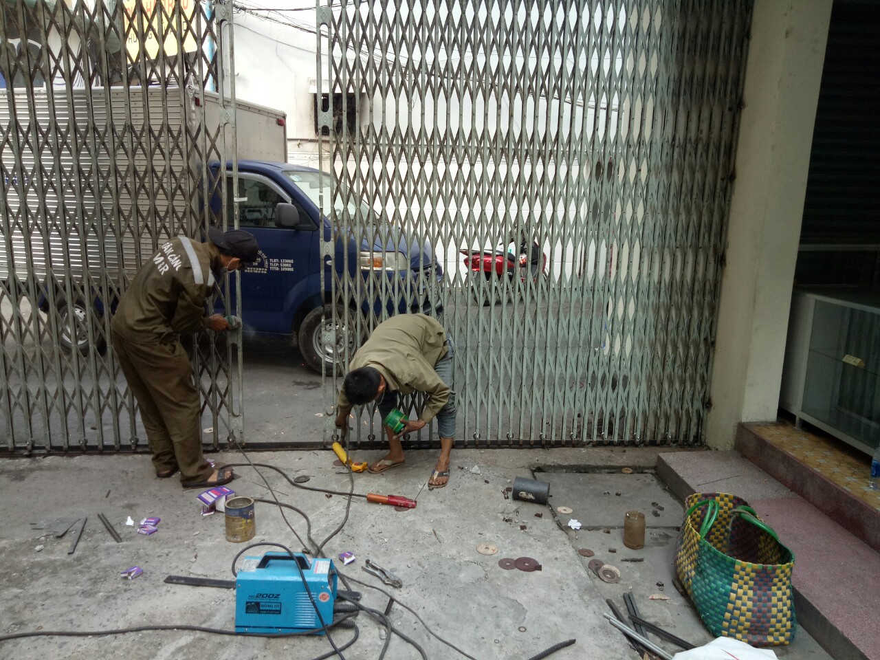 SỬA CỬA SẮT NHÀ ANH HÒA, BÌNH TÂN 
