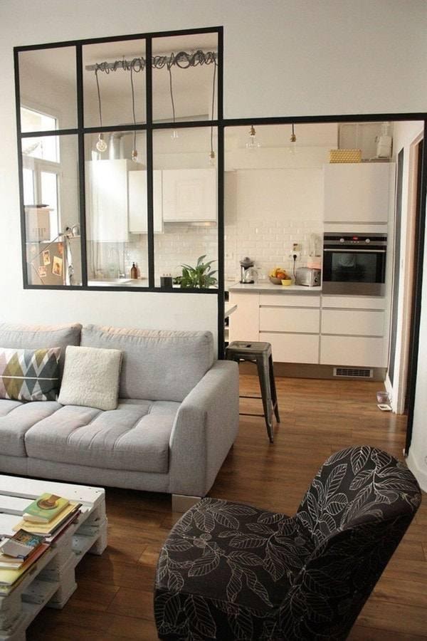 mau-vach-ngan-phong-khach-7