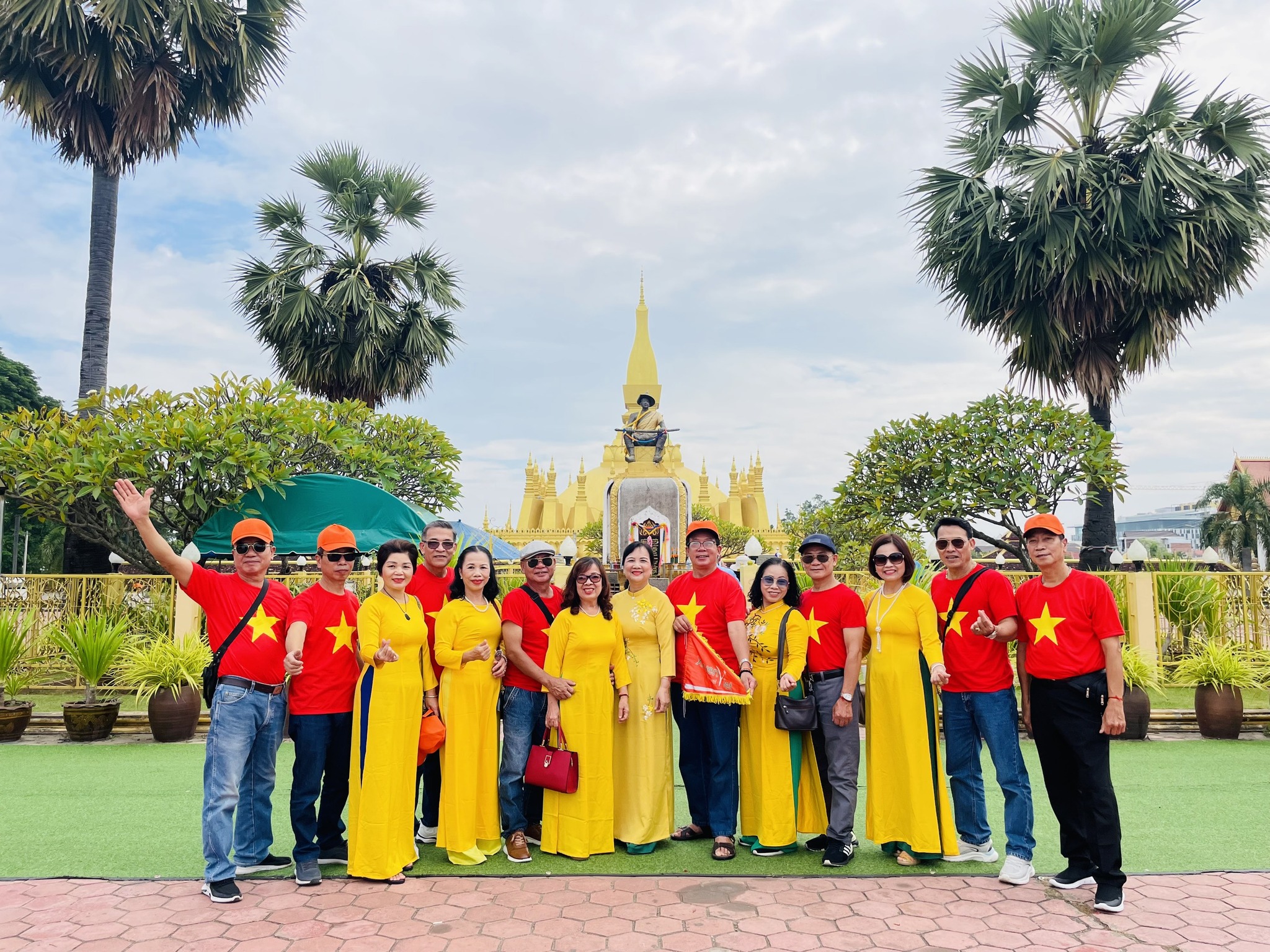 KHÁM PHÁ LÀO – NỤ CƯỜI CHĂM PA đường bộ Tết 2025