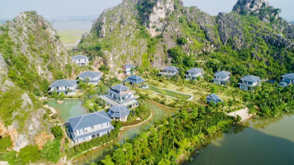 TOUR 1 NGÀY: HÀ NỘI-TẮM KHOÁNG MINAWA KÊNH GÀ RESORT