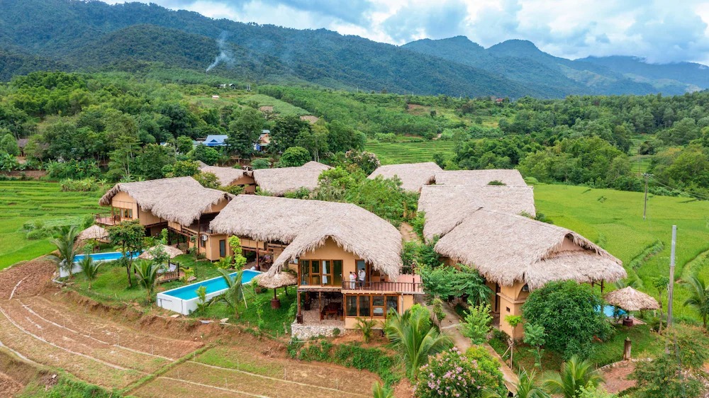 TOUR 2N1Đ NGHỈ RESORT MAI CHÂU ONSEN RETREAT - SĂN MÂY HANG KIA PÀ CÒ - TẮM NÓNG SUỐI BÒ ẤM