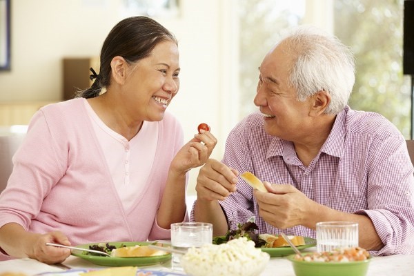 Chăm sóc người cao tuổi tại nhà